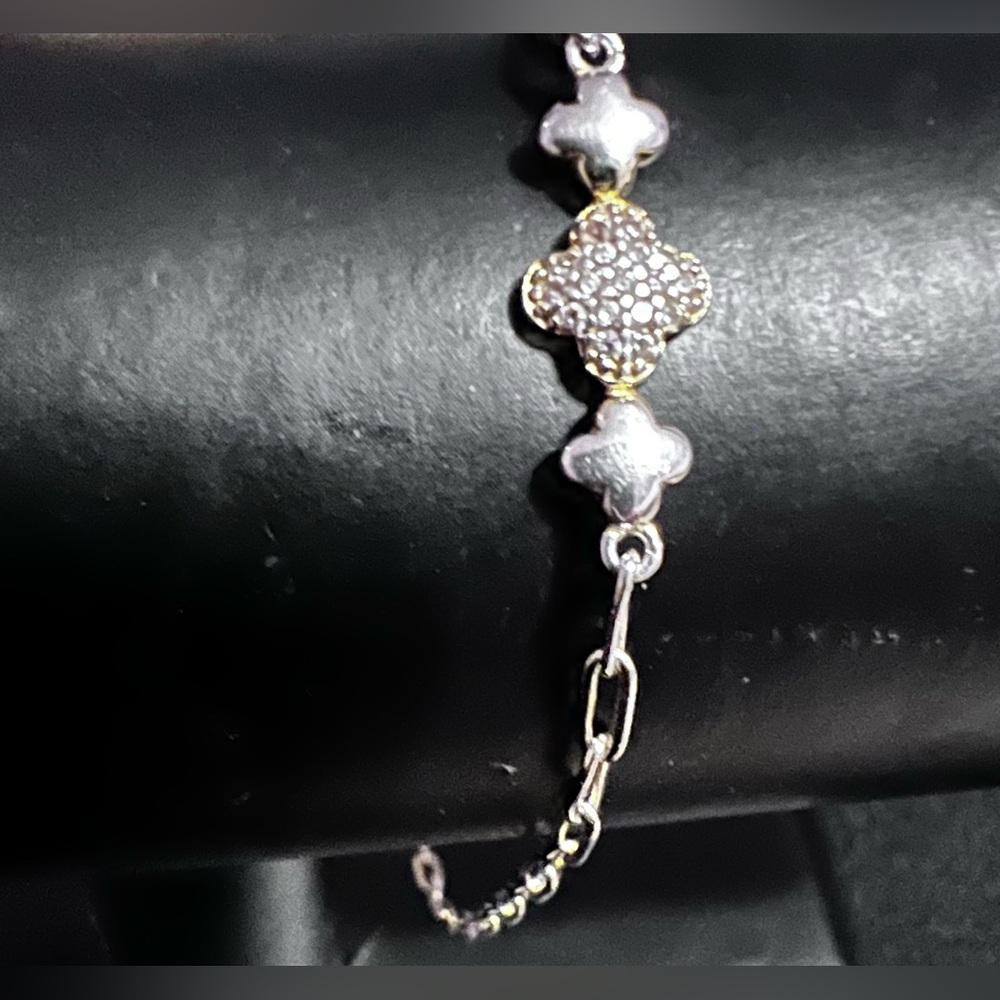 🎁 Elegant 925 Silver Chain Bracelet with Pave Diamonds